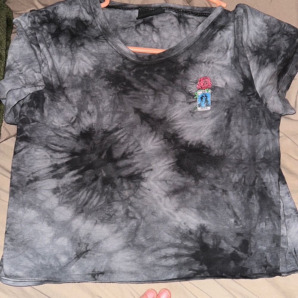 Empyre crop top